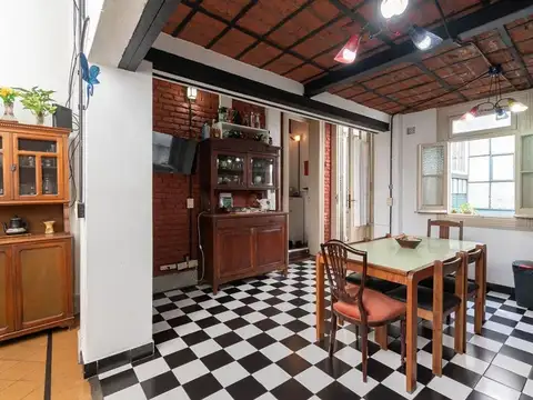 Depto Tipo Casa en Venta 105 años