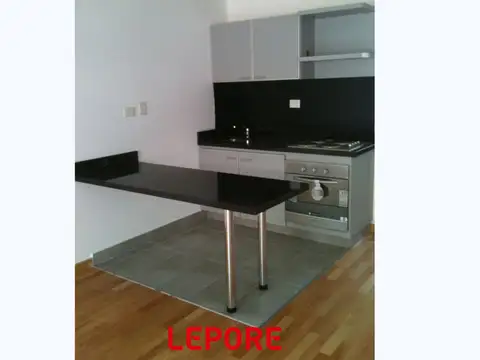 Av. Juan De Garay 600, Piso PB