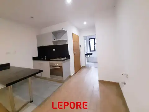 Av. Juan De Garay 600, Piso PB