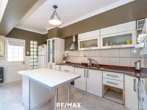 Casa en Venta en Bahia Blanca, USD 245.000