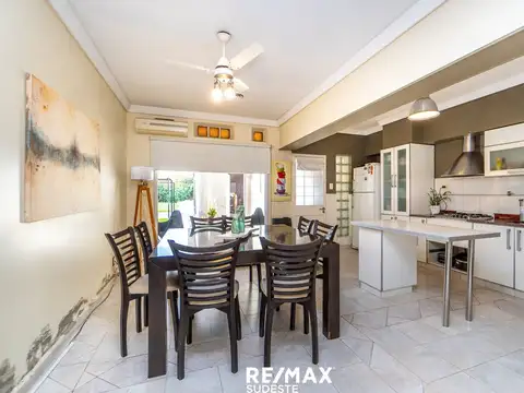 Casa 4 ambientes con 3 baños