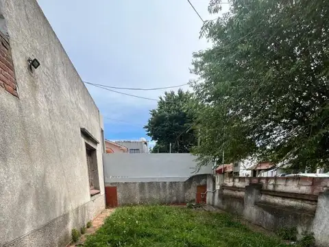 Jose Marmol 100, Piso PB