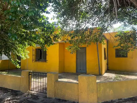 Casa 3 ambientes con 1 baño
