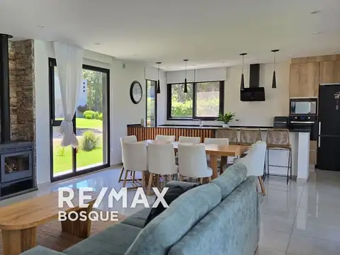 CASA VENTA PINAMAR ALAMOS II MODERNA Y CON PILETA