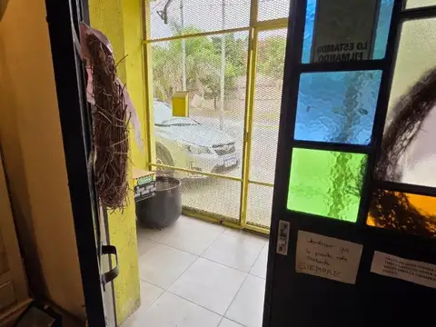 Galpón Local en La Horqueta de 298m2 Esquina Estrategica