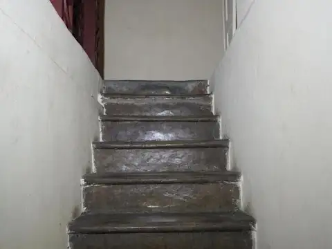 Local en  VENTA 150m2 con entrepiso y vivienda, San Nicolas, CABA