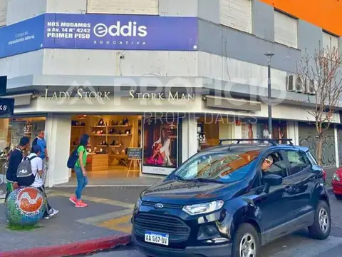 Local en Venta en Berazategui, USD 1.800.000