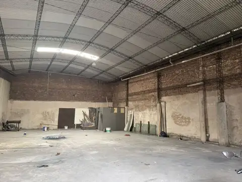 Galpon en Alquiler 16  mts Frente