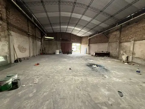 Galpon en Alquiler en Lomas del Mirador, $ 2.200.000