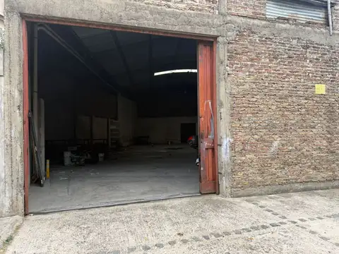 Galpon en Alquiler en Lomas del Mirador, $ 2.200.000