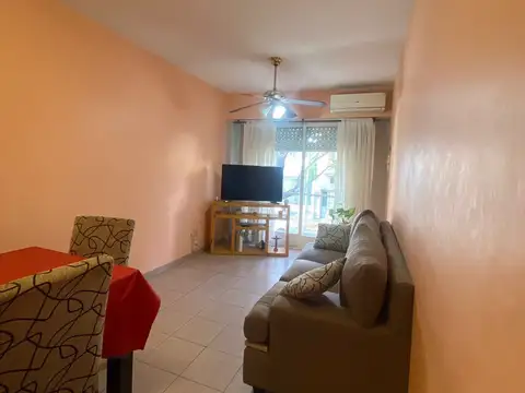 Departamento de 2 ambientes en venta con 1 dormitorio en Monte Castro