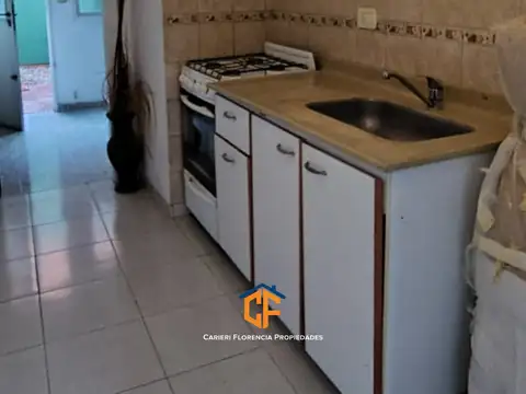 Depto Tipo Casa 2 ambientes con 1 baño