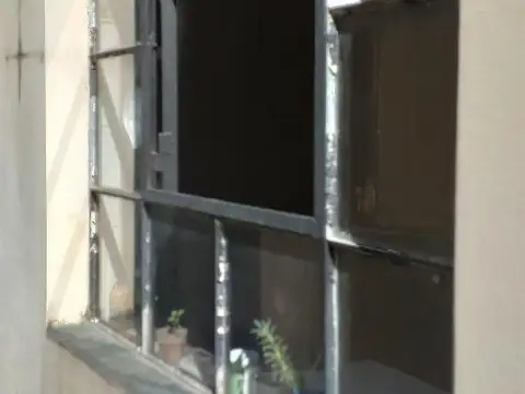 Castro Barros 55 , Piso Pb