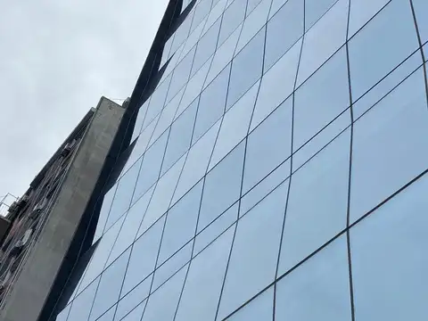 Excelente Semipiso de Oficina a estrenar en Barrio Norte con 2 Cocheras