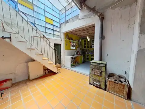 Depto Tipo Casa en Venta 50 años