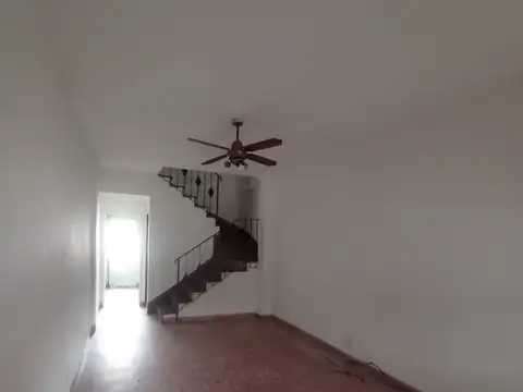 Pizzurno 100, Piso PB