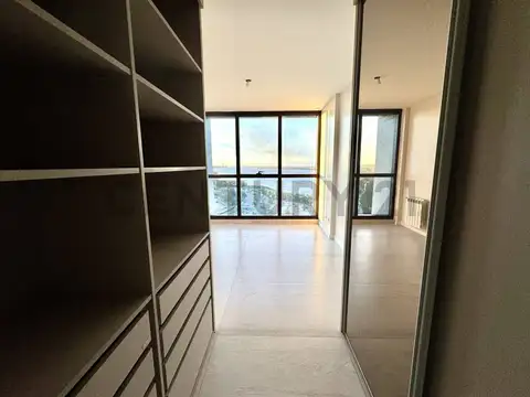 Departamento de 2 Dormitorios , vista Panorámica al Río Paraná Torre Brisa.