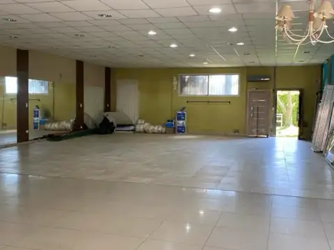 Local en Alquiler 1 año