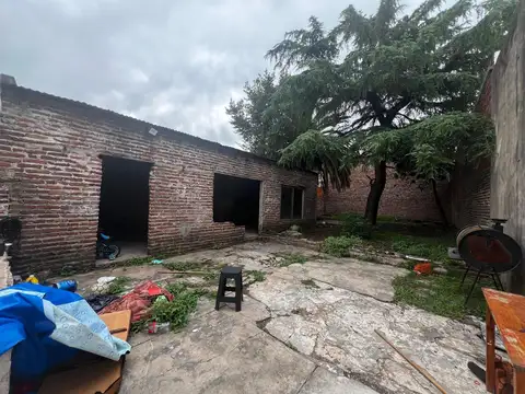 Lote con tres Casas en venta en Villa Bosch