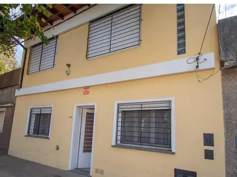 Venta Casa 3 dormitorios con patio y parrillero Retasada - Matheu, Rosario