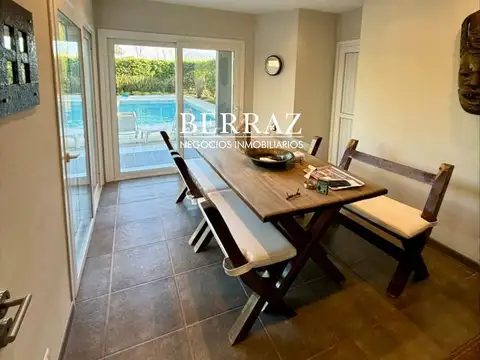 Casa en Venta con 1 cochera