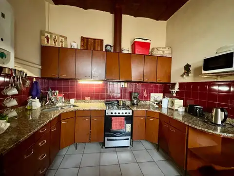 Depto Tipo Casa 4 ambientes con 2 baños