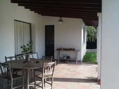 CASA DE CAMPO EN Bº CERRADO LA RETAMA Solo alquiler Permanente