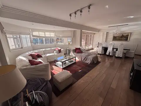 PISO DE 5AMB. 6º PISO de 25 AÑOS DE ANTIGUEDAD y 201Mts2 C/ DOS COCHERAS. EXP $ 800.000