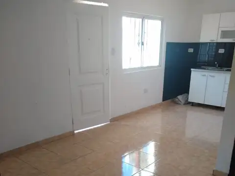 PH 4 ambientes con patio y cochera – El Palomar