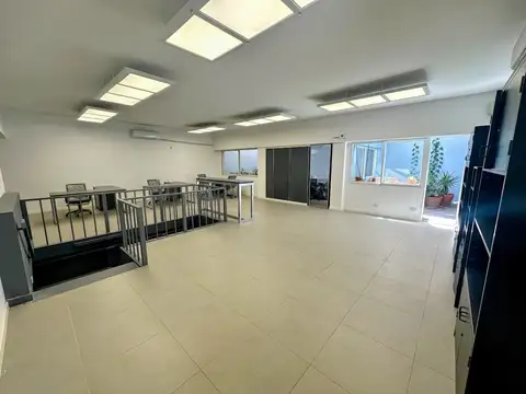 Oficina 3 ambientes con 1 baño