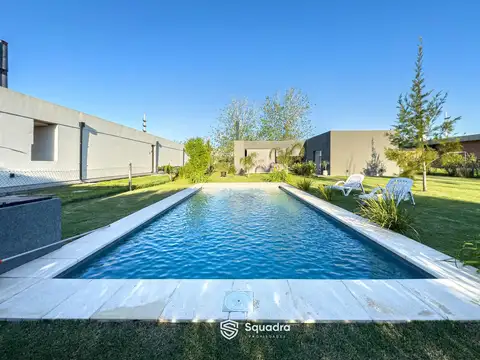 Casa 3 ambientes con 2 baños