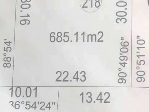 Terreno en Venta 30  mts Fondo