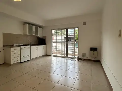 Departamento en Alquiler en Echesortu, $ 350.000