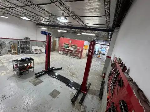 Venta galpón 180 ² (fondo)