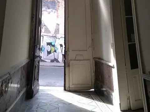 La Rioja 681 hermosa casa Antigua ideal emprendimiento 2 plantas