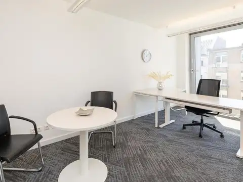 Registro profesional de empresa en BUENOS AIRES, American Express Retiro