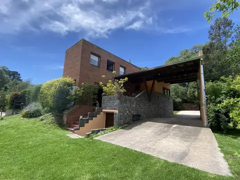 ESPECTACULAR CHALET CON PISCINA EN SIERRA DE LOS PADRES