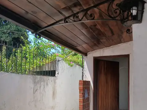 Depto Tipo Casa en Alquiler de 2 dormitorios