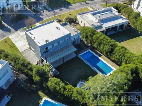 Casa en venta - lote Interno en San Francisco, Villanueva.