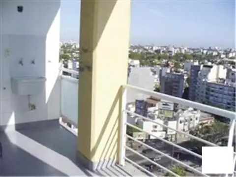 Washington 2500, Piso 15