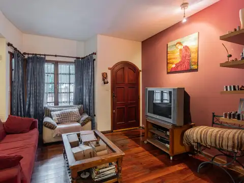 Depto Tipo Casa en Venta de 5 ambientes