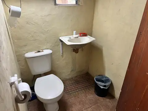 En venta Gran ambiente en lote de 220 m2 - Anticipo y cuotas 