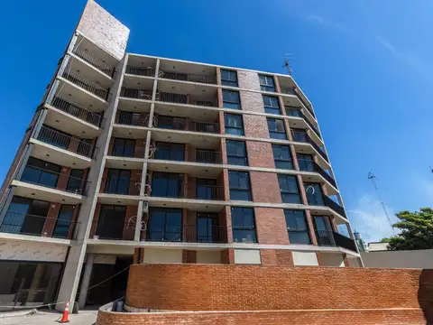 VENTA - COCHERA - ALBERDI