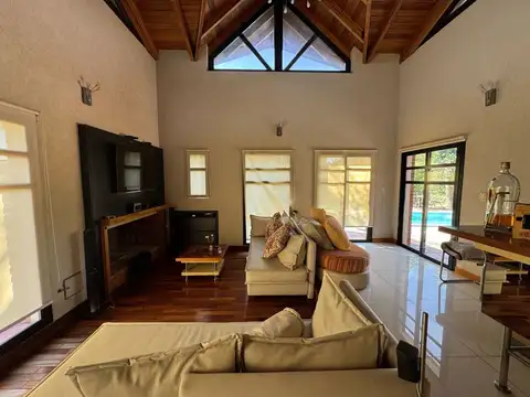 Casa en Venta en Concepcion Del Uruguay, USD 450.000