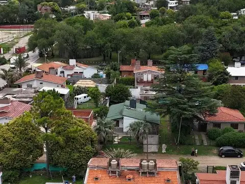 Venta De 3 Duplex De 2 Dormitorios Y Cochera C/U. B° Playas De Oro, Villa Carlos Paz