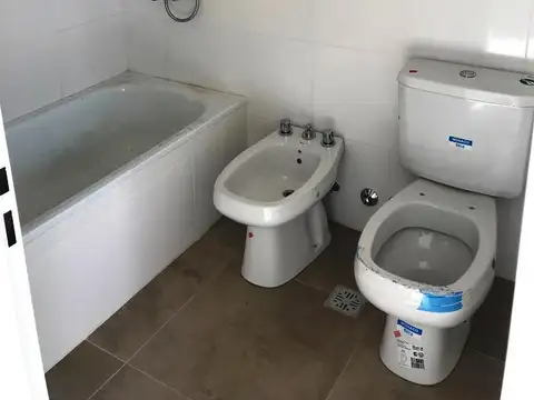 Departamento en Alquiler en Villa Ballester, $ 550.000