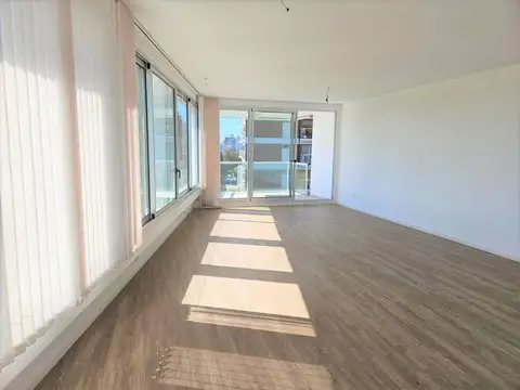 Avenida General Indalecio Chenaut 1700