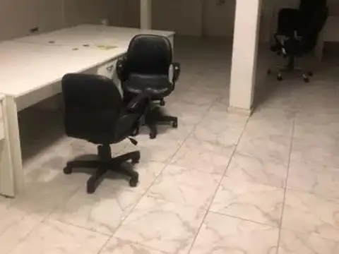 Oficinas Local Permuta 325 Mts Balcarce Al 300 Monserrat