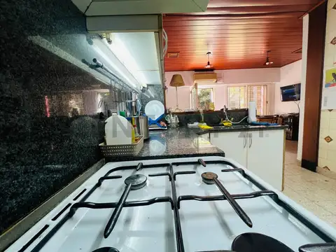 Vergara 2800, Piso 0