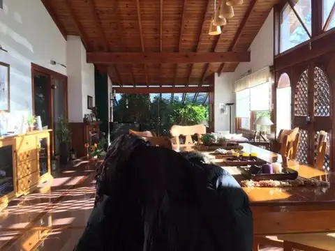 Casa 4 ambientes con 3 baños